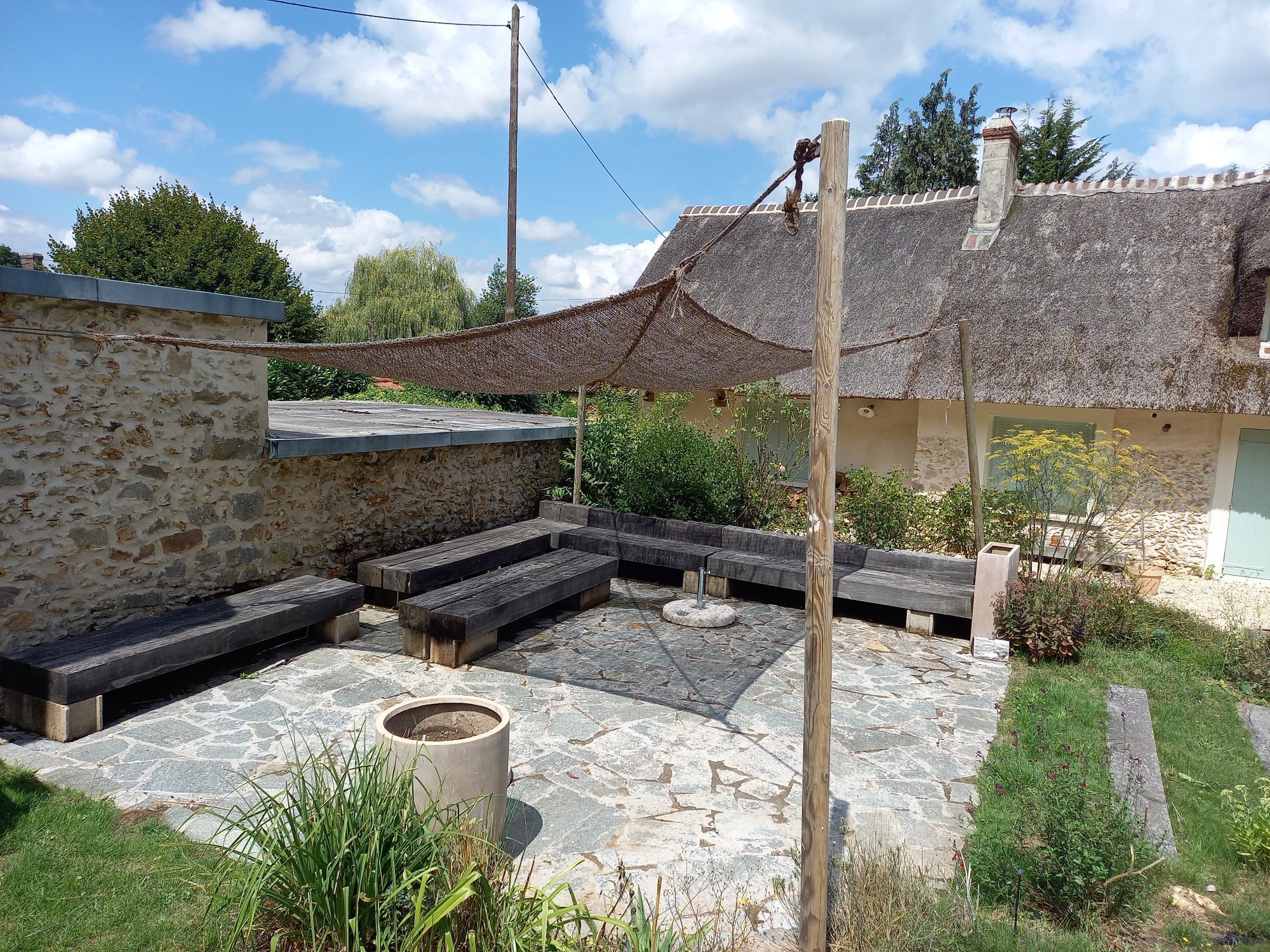 Installation de stores/voiles d'ombrage